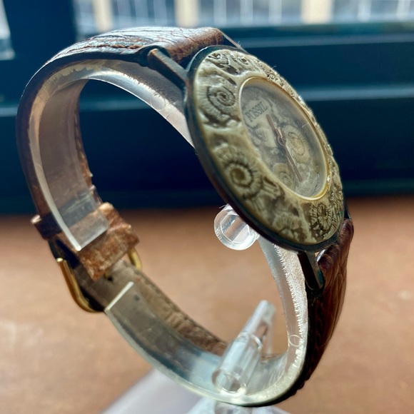 RARE 1995 SEA SHELLS FOSSIL WATCH BW-6709 - Picture 4 of 7